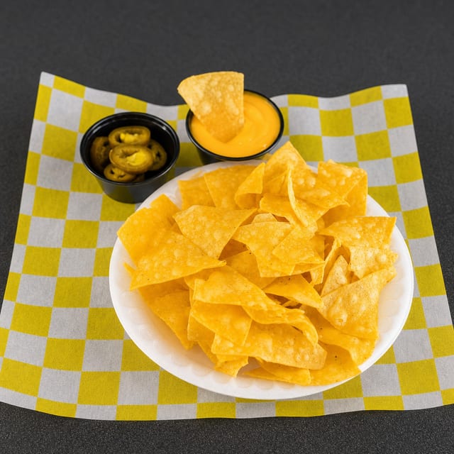 Queso Nachos Beef.