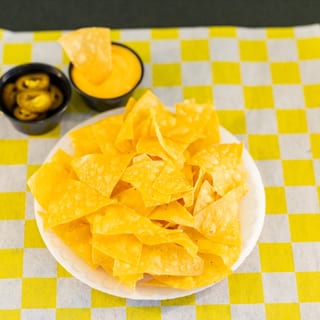 Queso Nachos Beef